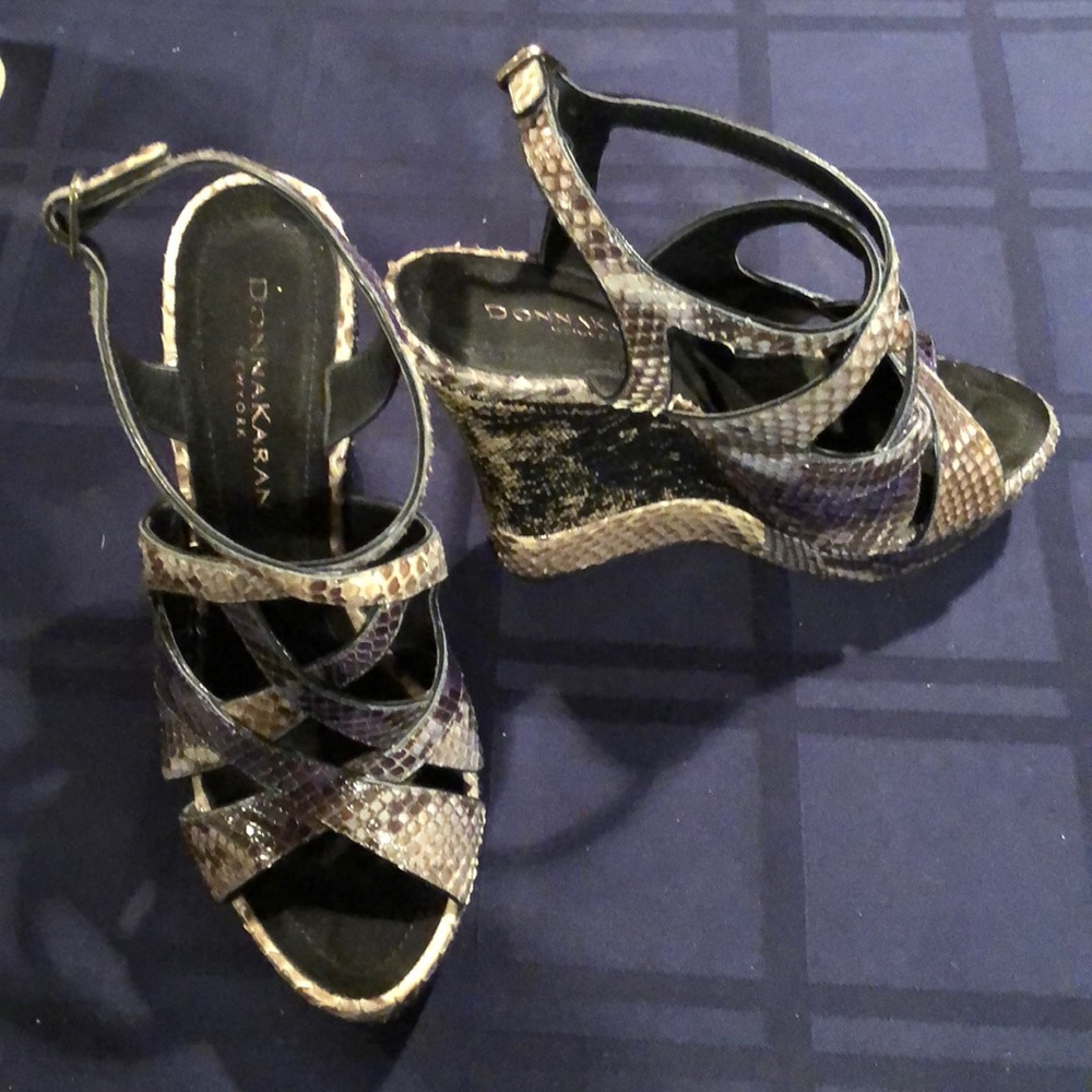 Donna Karan NY wedge